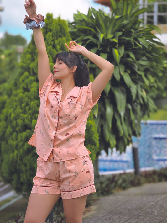 Pijama color Peach estampado floral  short y camisa REF. PRIMAVERA- Comodidad y estilo para dormir
